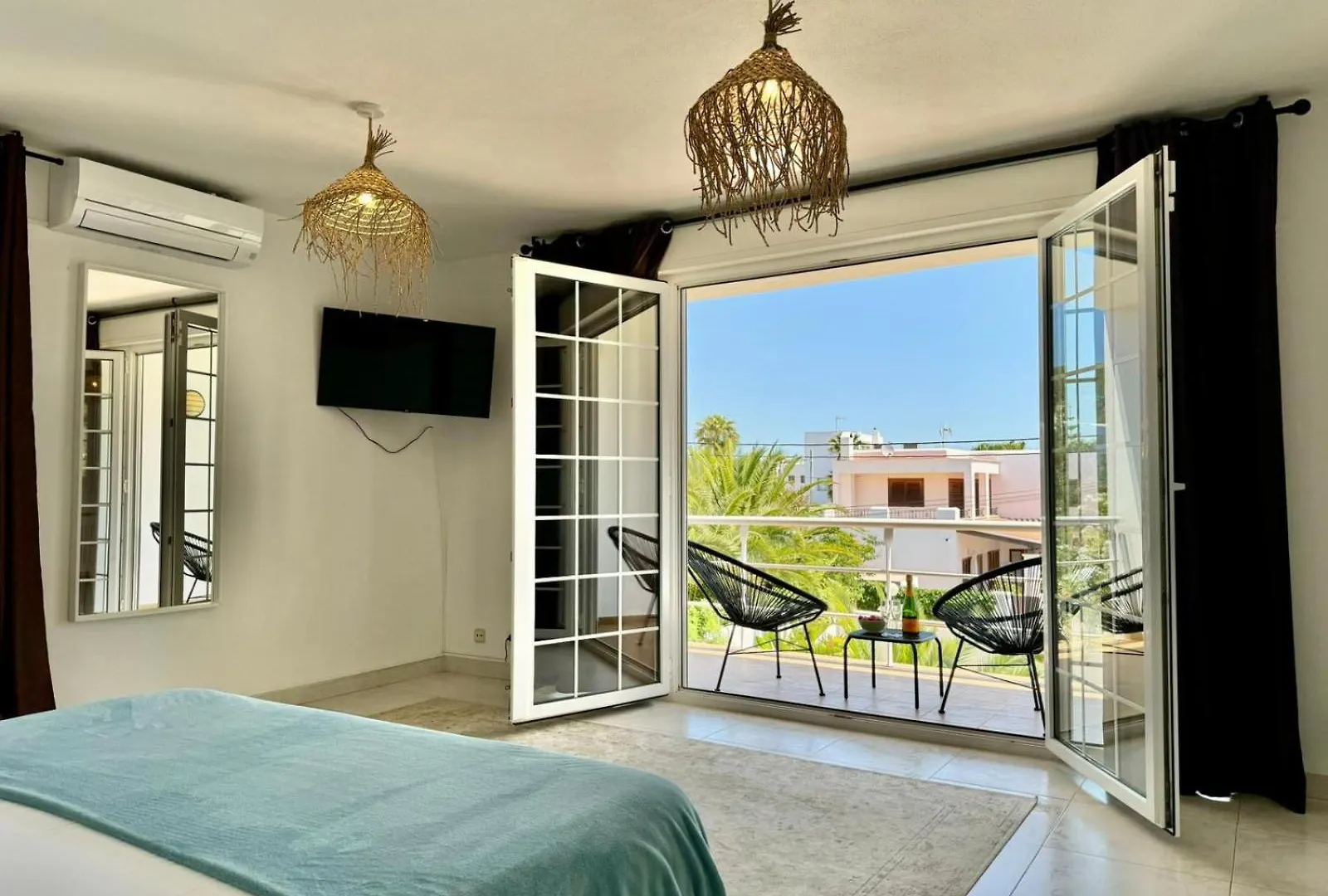 Villa In Playa Den Bossa, 5 Min Supermarketbbq